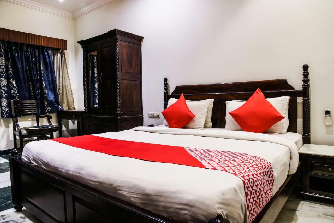 Oyo 1681 Hotel Devansh Udaipur Exterior foto